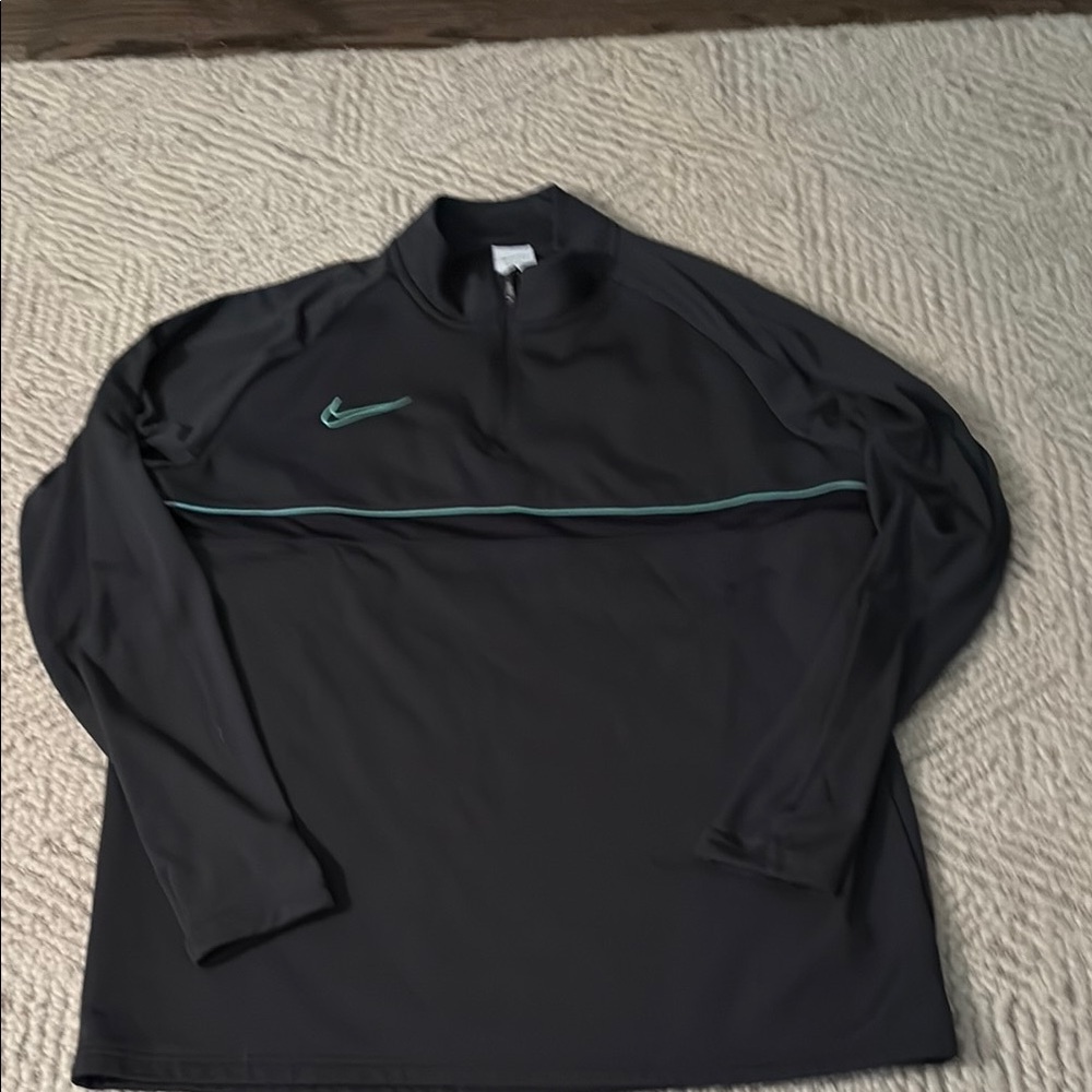 Nike Men's grey 3/4 zip up shirt-XL